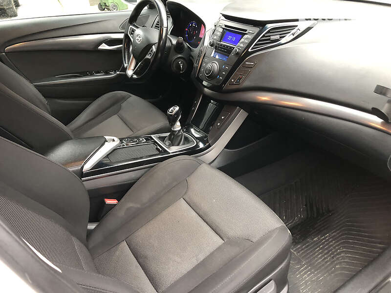 Універсал Hyundai i40 2014 в Тячеві