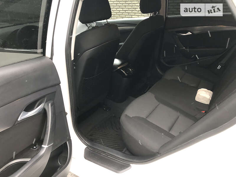 Універсал Hyundai i40 2014 в Тячеві
