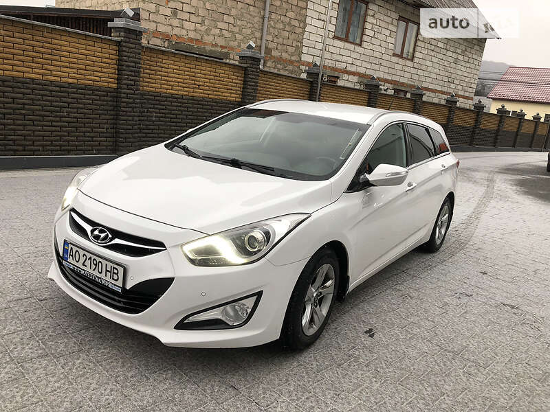 Універсал Hyundai i40 2014 в Тячеві