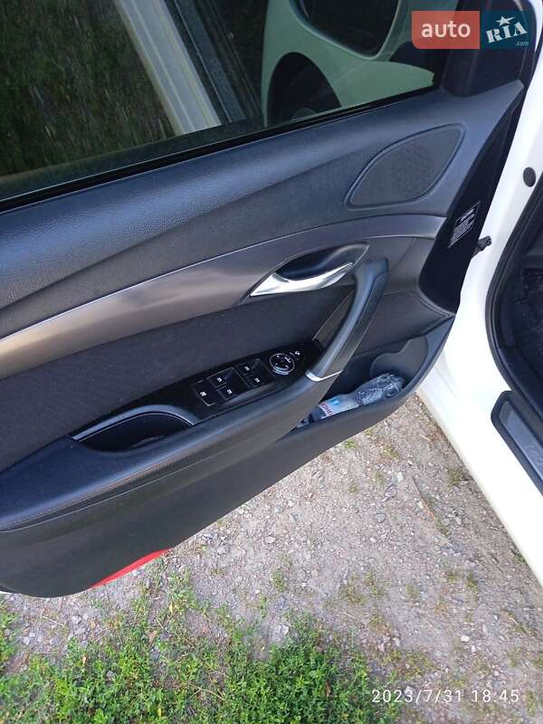 Універсал Hyundai i40 2011 в Павлограді