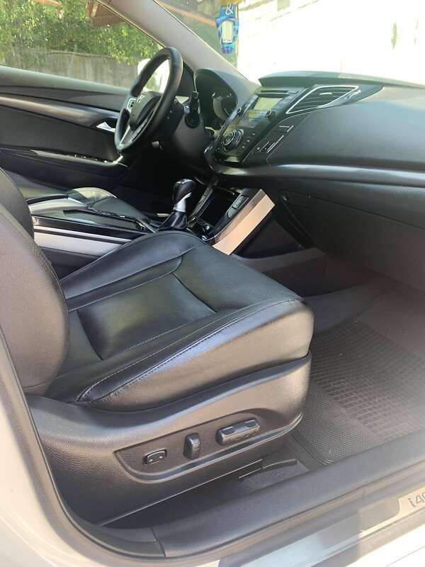 Седан Hyundai i40 2012 в Киеве