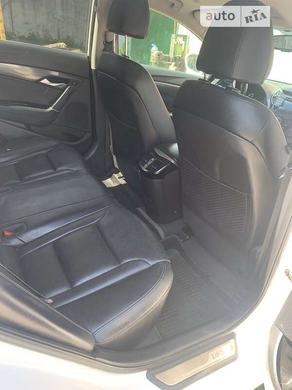 Седан Hyundai i40 2012 в Киеве