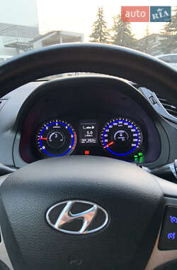 Седан Hyundai i40 2011 в 