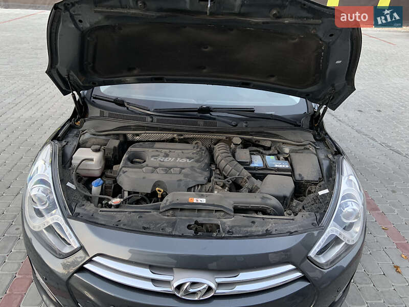 Седан Hyundai i40 2011 в Ивано-Франковске фото 23 Седан Hyundai i40 2011 в Ивано-Франковске