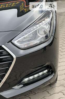 Седан Hyundai i40 2017 в Калуші