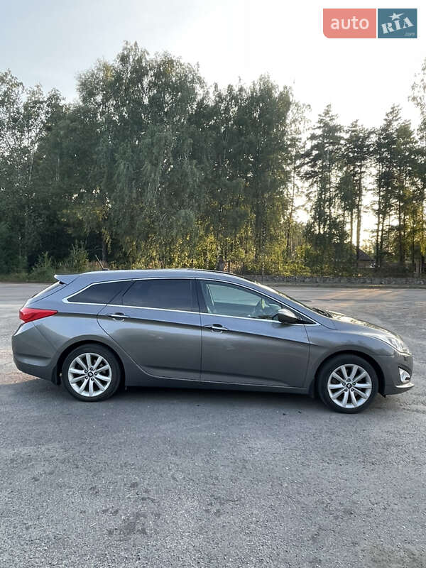 Универсал Hyundai i40 2011 в Маневичах