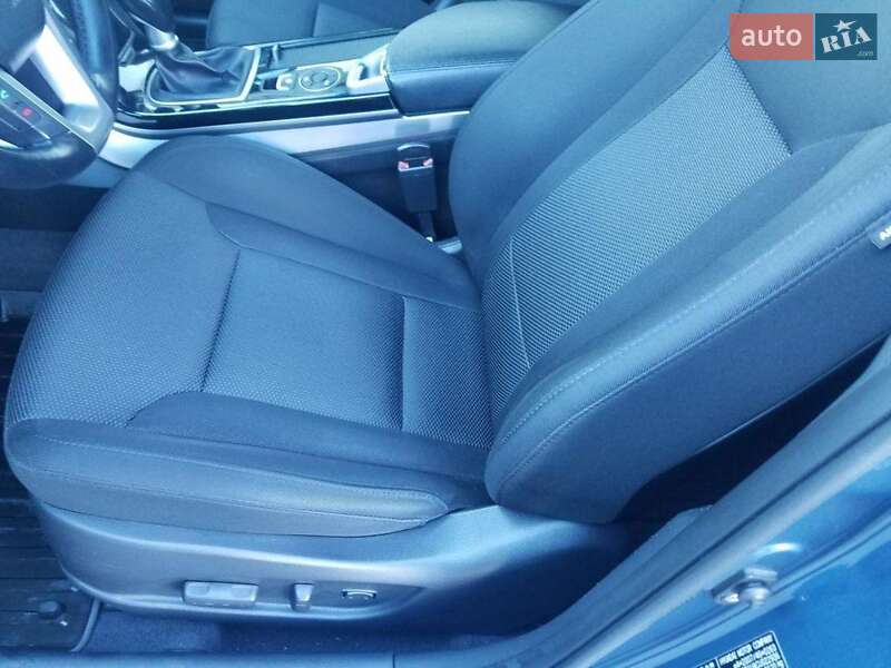 Универсал Hyundai i40 2011 в Хусте