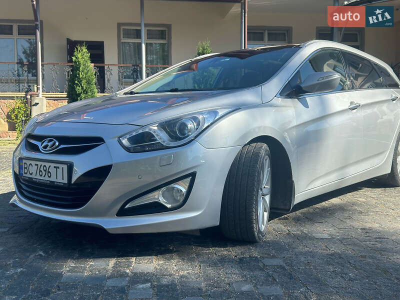 Універсал Hyundai i40 2011 в Золочеві