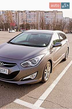 Универсал Hyundai i40 2012 в Броварах