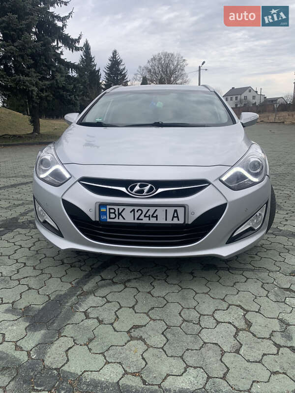 Универсал Hyundai i40 2014 в Дубно