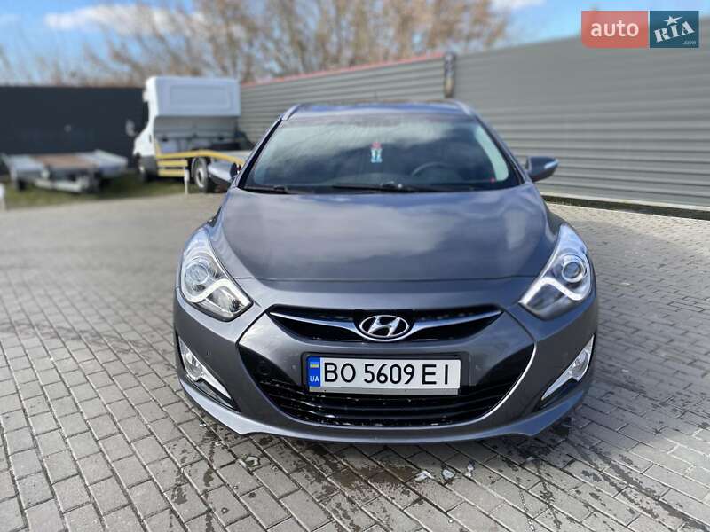 Універсал Hyundai i40 2011 в Радивиліві
