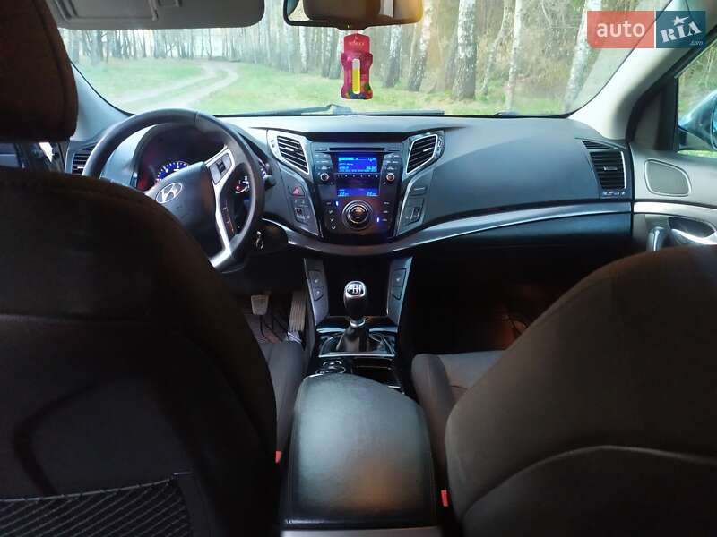Універсал Hyundai i40 2011 в Радивиліві