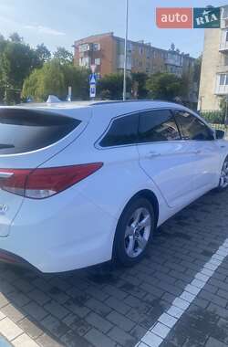Универсал Hyundai i40 2012 в 