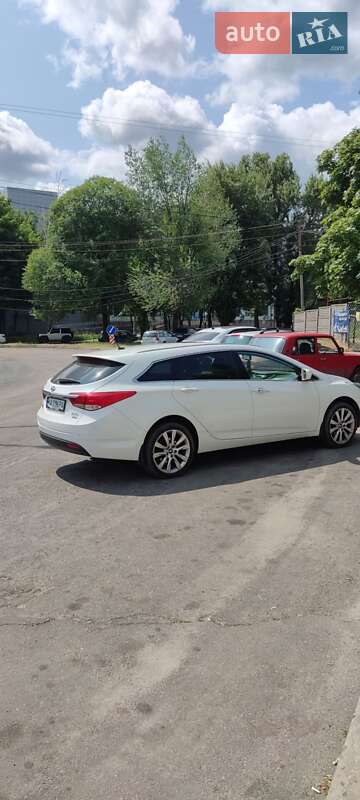 Универсал Hyundai i40 2013 в Днепре