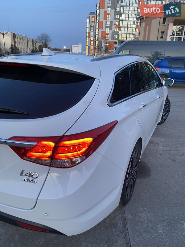 Универсал Hyundai i40 2015 в Вараше