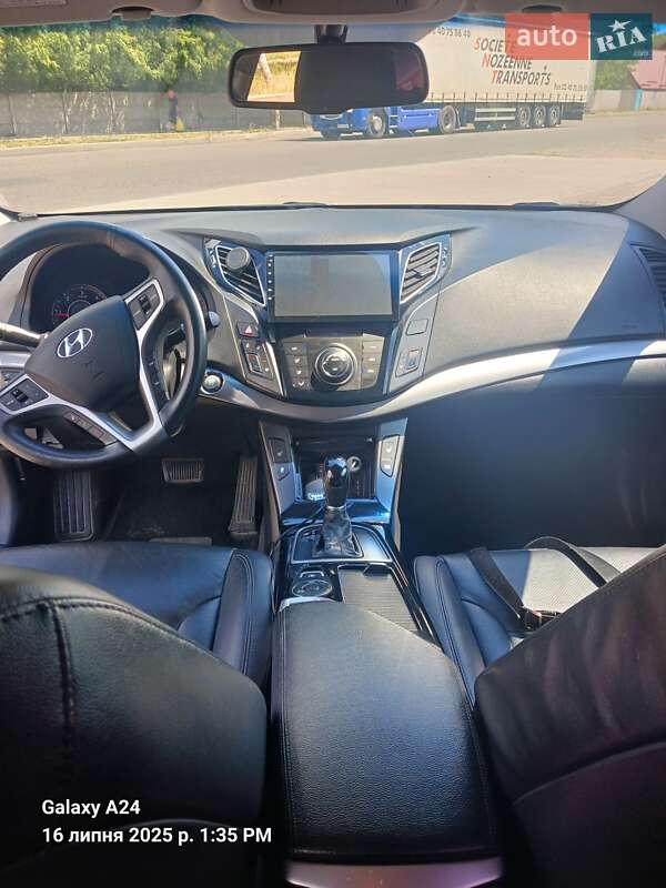 Седан Hyundai i40 2014 в Белозерье