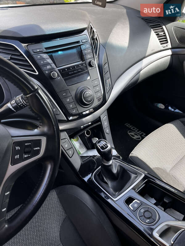 Седан Hyundai i40 2013 в Ужгороде фото 8 Седан Hyundai i40 2013 в Ужгороде