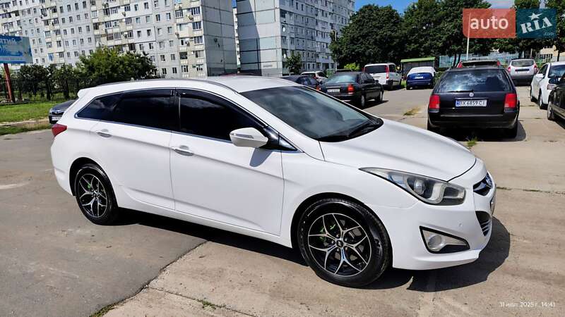 Универсал Hyundai i40 2012 в Нетешине