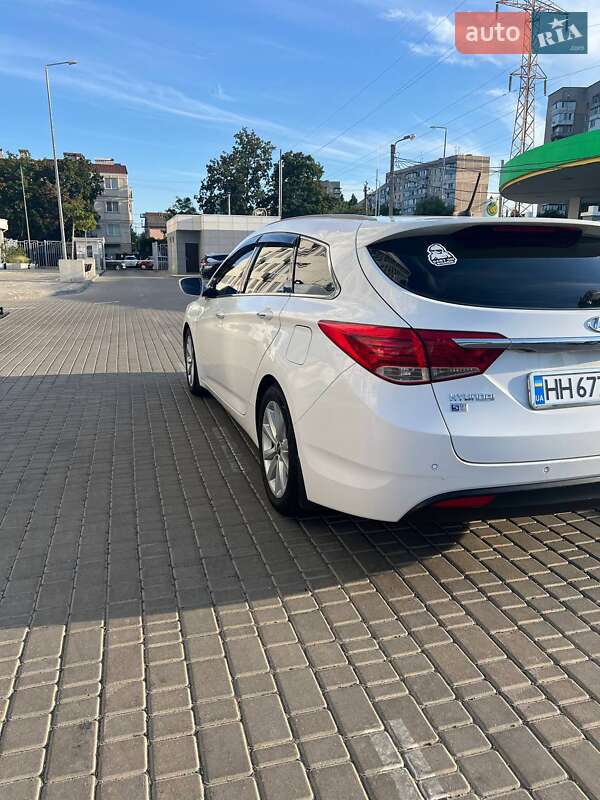 Универсал Hyundai i40 2011 в Одессе