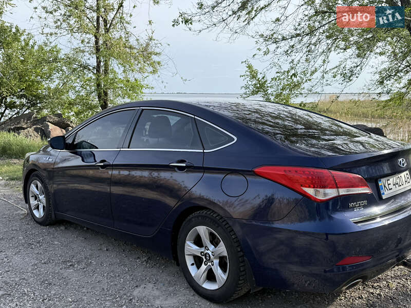 Седан Hyundai i40 2011 в Кривом Роге