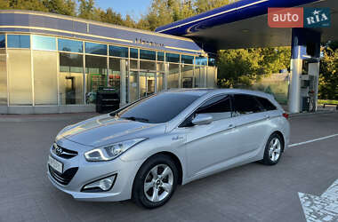 Универсал Hyundai i40 2012 в 