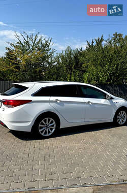 Универсал Hyundai i40 2012 в 