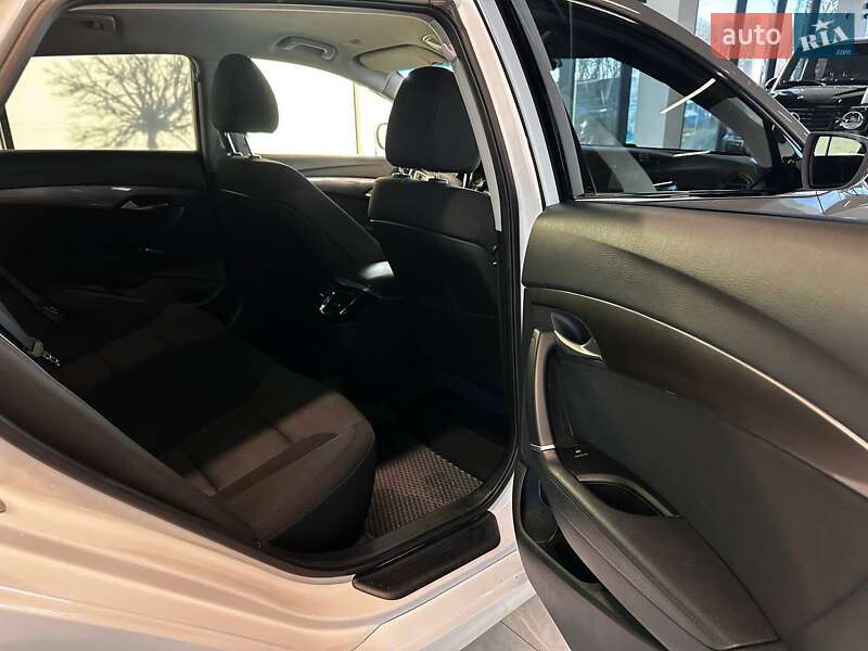 Универсал Hyundai i40 2014 в Львове фото 24 Универсал Hyundai i40 2014 в Львове