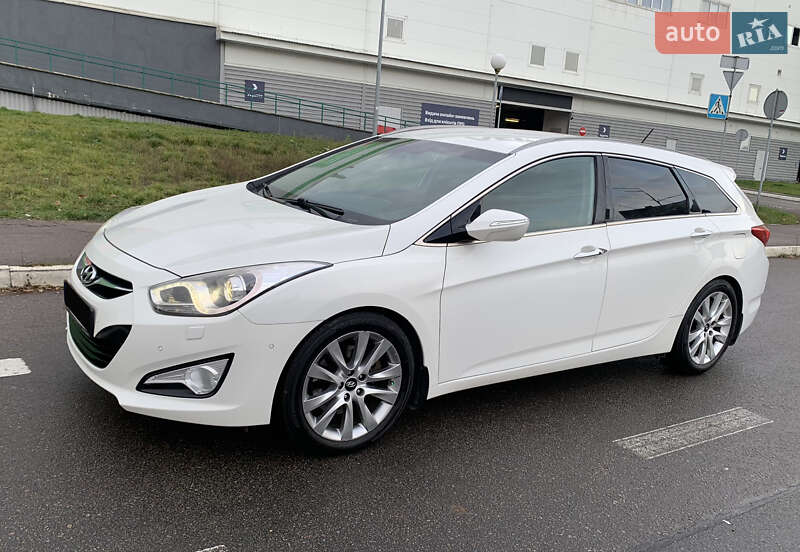 Седан Hyundai i40 2012 в Киеве