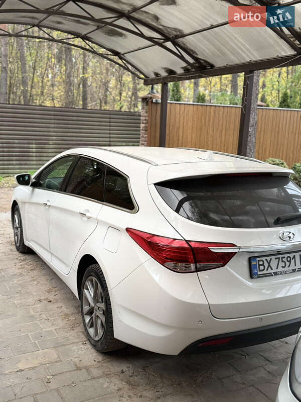 Универсал Hyundai i40 2014 в Киеве