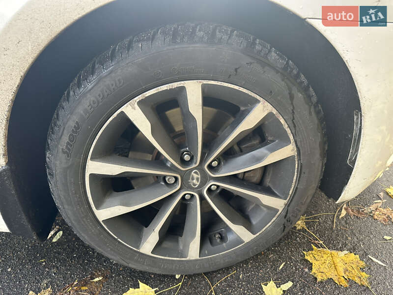 Универсал Hyundai i40 2015 в Киеве