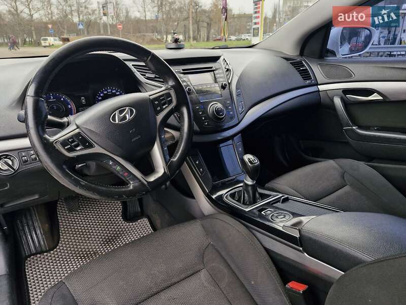 Універсал Hyundai i40 2011 в Миколаєві
