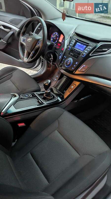 Универсал Hyundai i40 2012 в Днепре