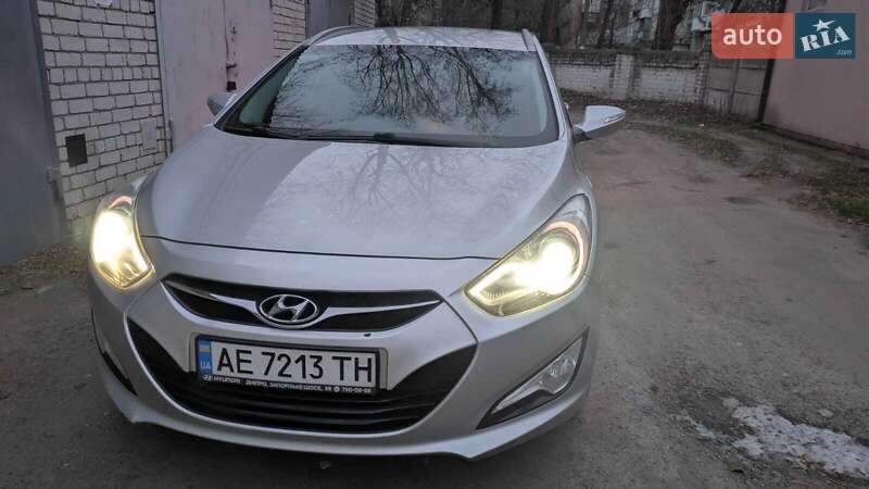 Универсал Hyundai i40 2012 в Днепре