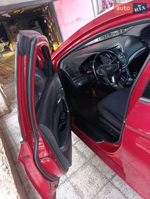 Универсал Hyundai i40 2015 в Житомире