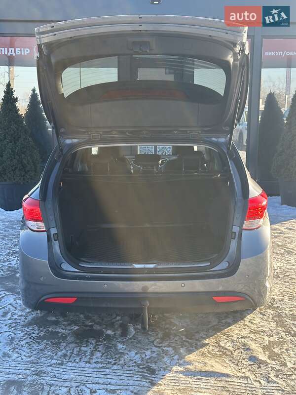 Универсал Hyundai i40 2011 в Белогородке