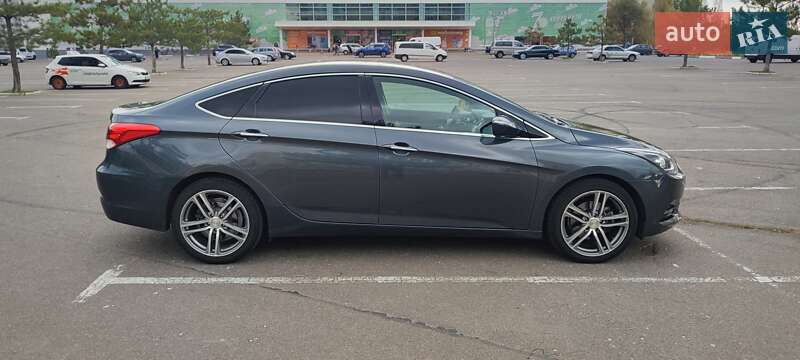 Седан Hyundai i40 2015 в Днепре