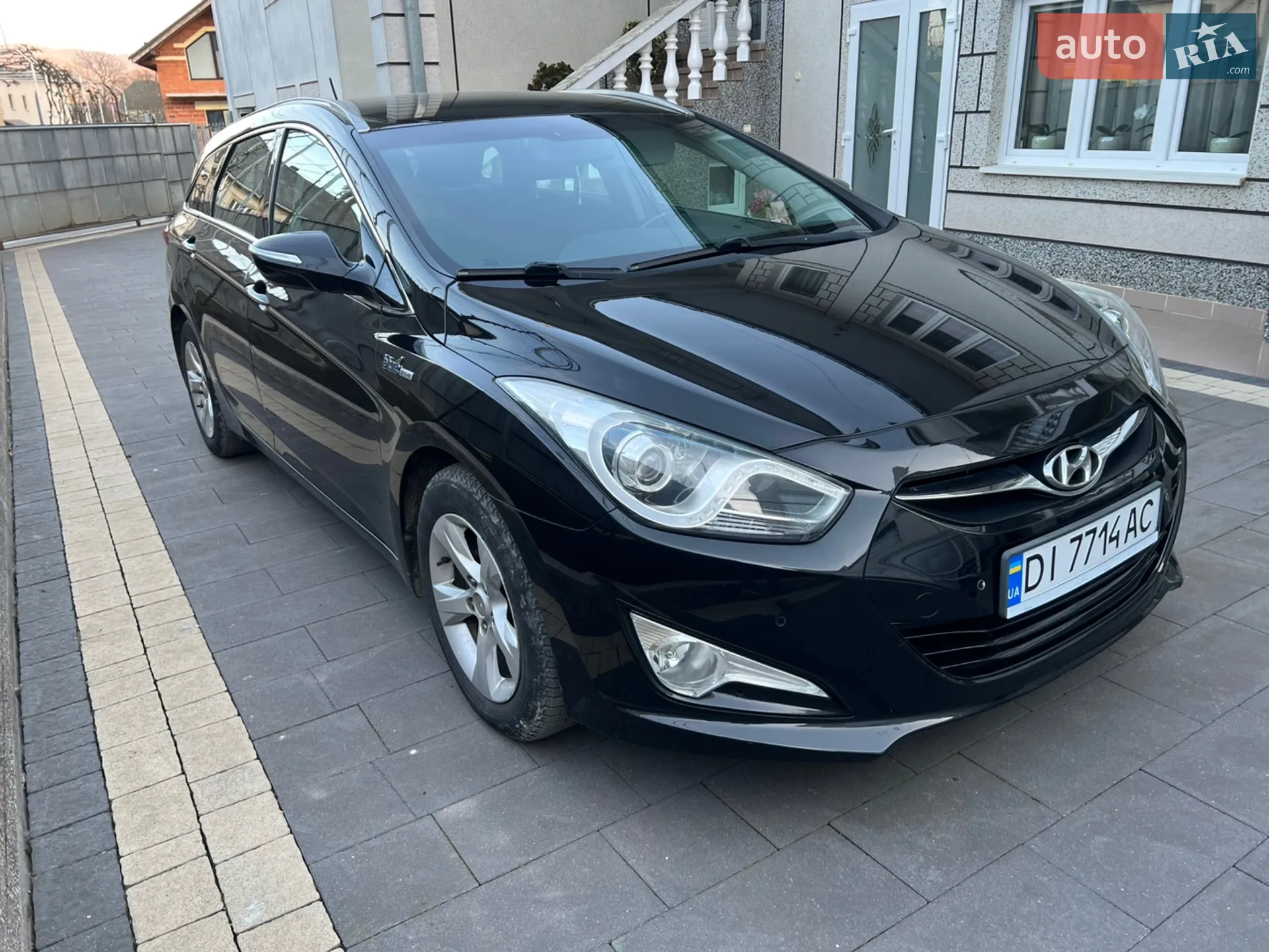 Hyundai i40 2013 VIN KMHLC81UADU053571 фото оголошення 3 з 17