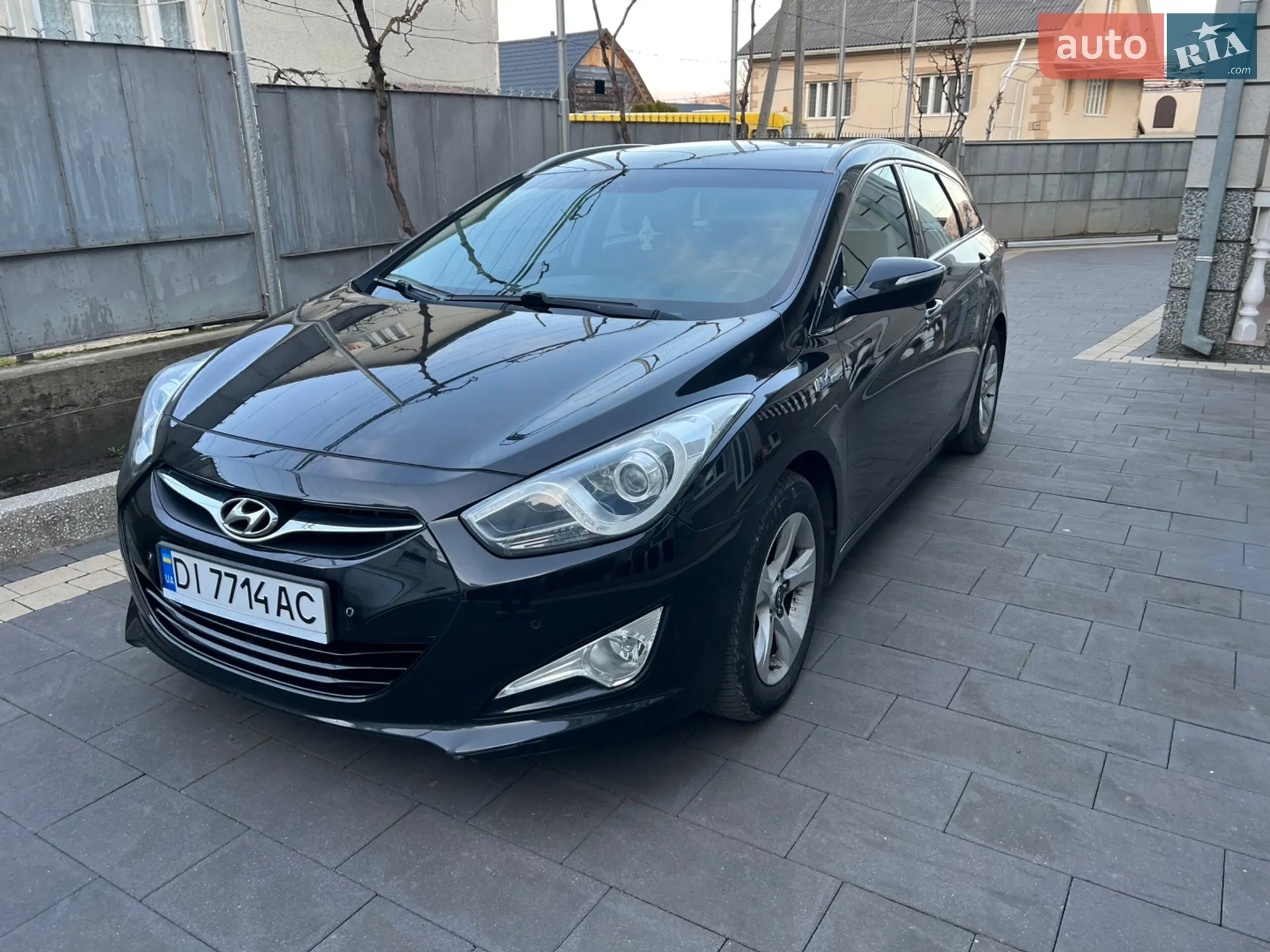 Hyundai i40 2013 VIN KMHLC81UADU053571 фото оголошення 4 з 17