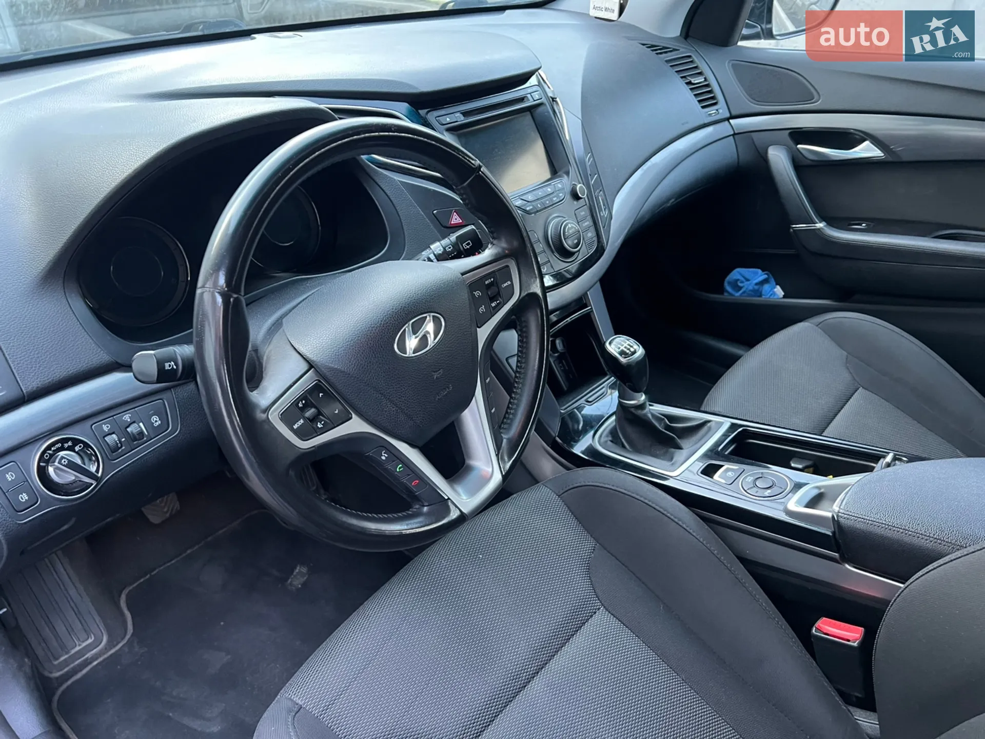 Hyundai i40 2013 VIN KMHLC81UADU053571 фото оголошення 10 з 17