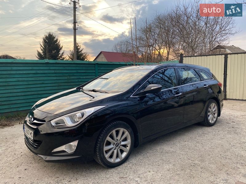 Универсал Hyundai i40 2012 в Радомышле