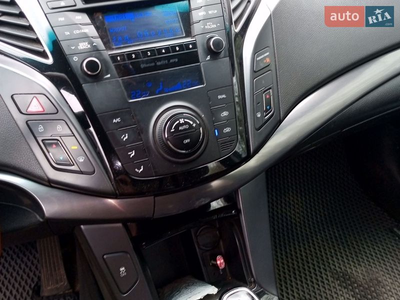 Универсал Hyundai i40 2012 в Радомышле