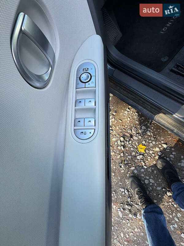 Внедорожник / Кроссовер Hyundai Ioniq 5 2022 в Львове фото 23 Внедорожник / Кроссовер Hyundai Ioniq 5 2022 в Львове