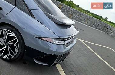 Фастбэк Hyundai Ioniq 6 2023 в 