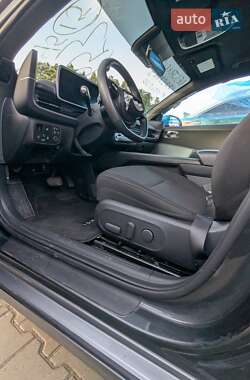 Фастбэк Hyundai Ioniq 6 2023 в 