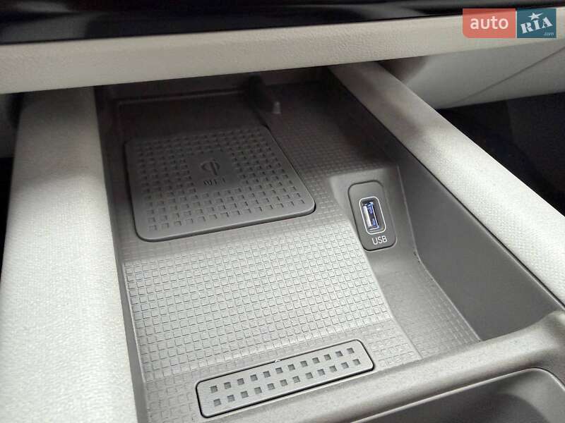 Фастбэк Hyundai Ioniq 6 2024 в Львове фото 21 Фастбэк Hyundai Ioniq 6 2024 в Львове