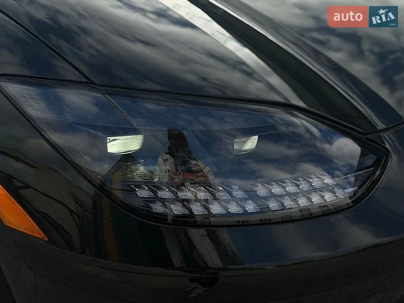 Hyundai Ioniq 6 2023 VIN KMHM34AA6PA051221 фото оголошення 13 з 101