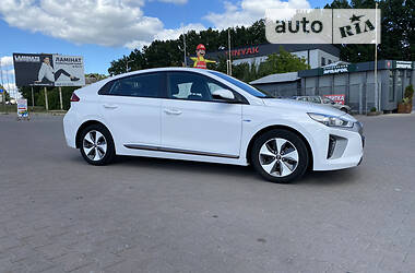 Хетчбек Hyundai Ioniq Electric 2017 в Вінниці