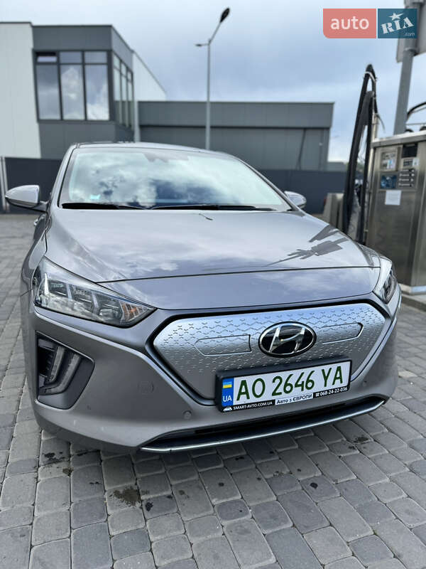 Ліфтбек Hyundai Ioniq Electric 2020 в Мукачевому