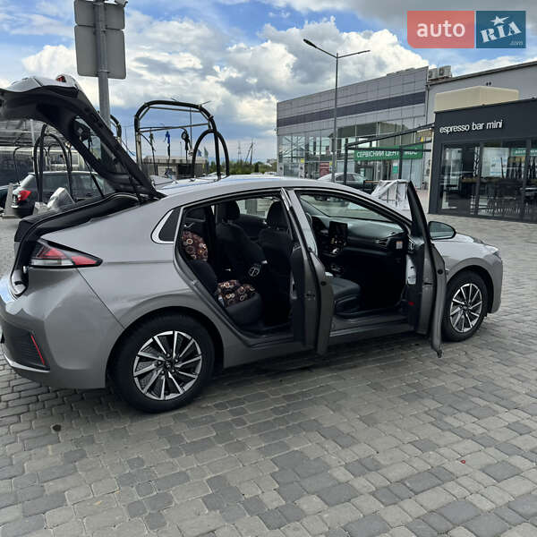 Ліфтбек Hyundai Ioniq Electric 2020 в Мукачевому