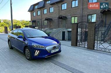 Ліфтбек Hyundai Ioniq Electric 2020 в Кропивницькому